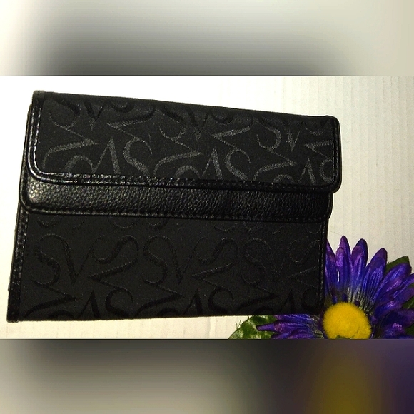 ☆NWOT☆Large SIMPLY VERA~VERA WANG Black Trifold 2 Snap Multifunctional Wallet☆ - Picture 3 of 16